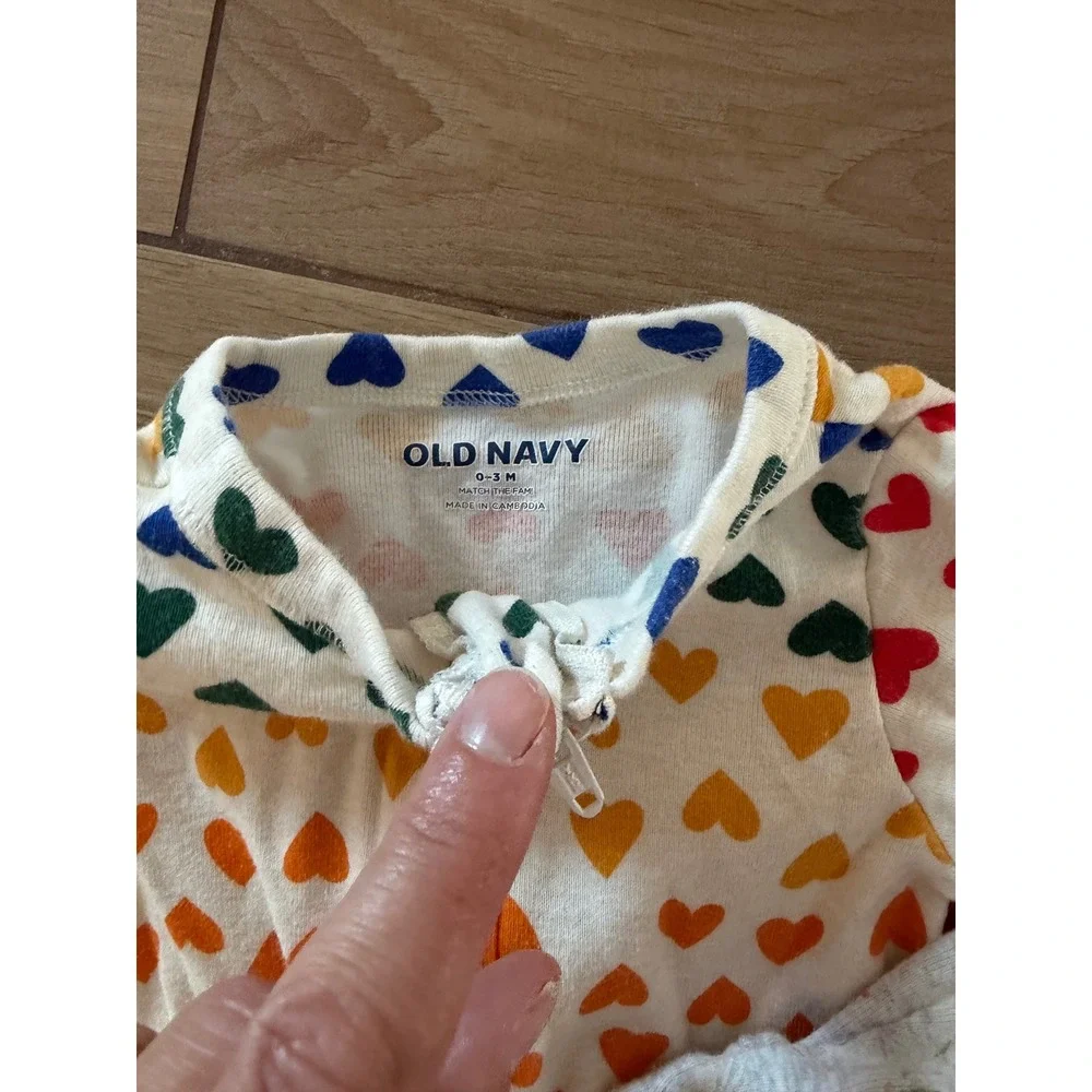 Old Navy Baby 0-3M 3 Pack Footed Sleep and Play Pajamas Rainbow Heart Floral Set